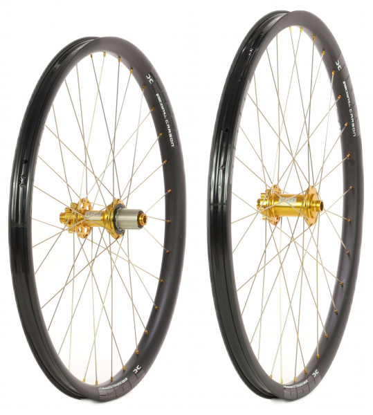 NOA DHC 30 Carbon Laufradsatz mit NOA EVO-DH Naben