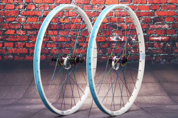 NOA Dirty First PRO Singlespeed Laufradsatz 26 Zoll (black/oil slick) **BLACK WEEK DEAL**