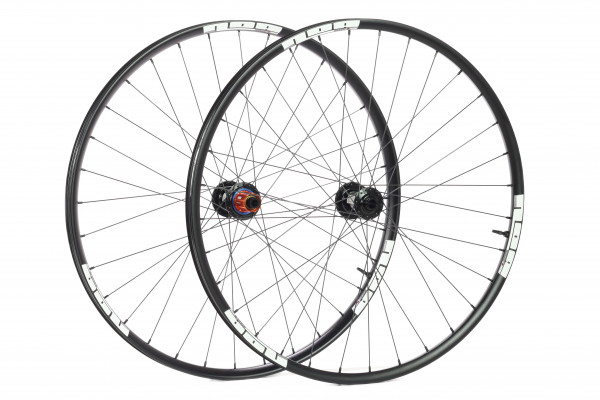 NOA Command OS 25 Laufradsatz mit NOA Light Ride Naben Trail/Gravel