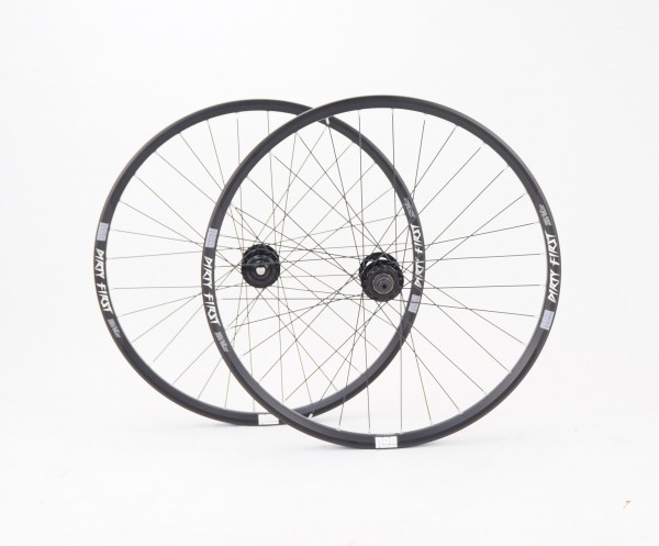 NOA Dirty First Singlespeed Laufradsatz 120 klicks Naben (schwarz)